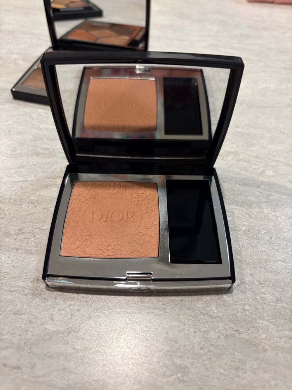DIOR Warm Neutral Eyeshadow & Blush Set - Copper Brown - Picture 3 of 6